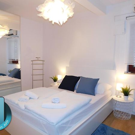Apartment Stella Koper Exteriör bild